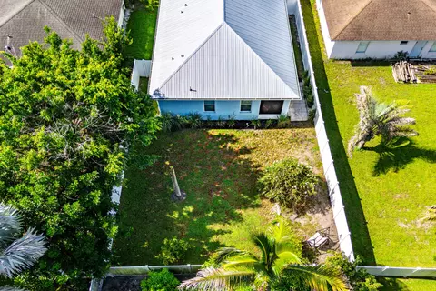 View/Area - 6855 4th St, Jupiter, FL 33458 photo 2 of 5