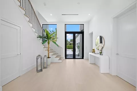 Entry Way - 325 W Riverside Dr, Jupiter, FL 33469 photo 1 of 3