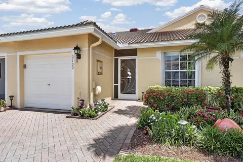 2100 Stonington Ter, West Palm Beach, FL 33411