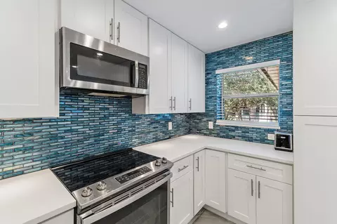 Kitchen - Undisclosed, Jupiter, FL 33477 photo 2 of 6