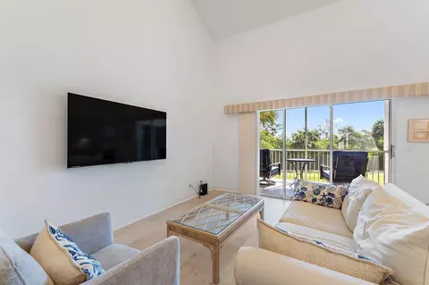 Living - Undisclosed, Jupiter, FL 33477 photo 3 of 6