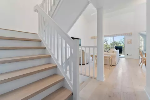 Entry Way - Undisclosed, Jupiter, FL 33477 photo 2 of 3