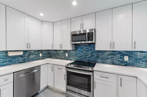 Kitchen - Undisclosed, Jupiter, FL 33477 photo 3 of 6