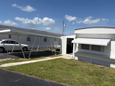 11055 SE Federal Hwy #19, Hobe Sound, FL 33455