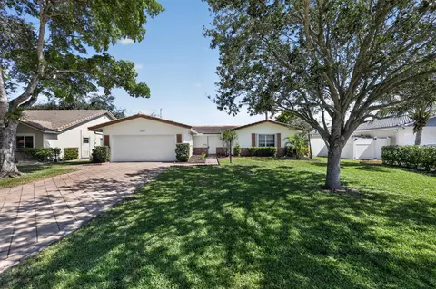 7823 NW 40th St, Coral Springs, FL 33065