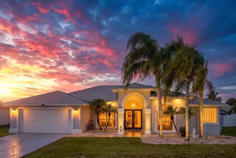 470 SW Mccomb Ave, Port Saint Lucie, FL 34953