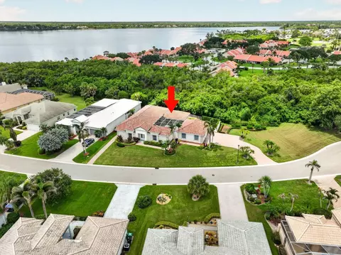 3202 SE Braemar Way, Port Saint Lucie, FL 34952