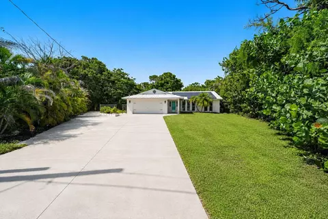 Exterior - 1163 NW 16th Pl, Stuart, FL 34994 photo 2 of 6
