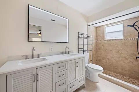 Bath - 1163 NW 16th Pl, Stuart, FL 34994 photo 1 of 2