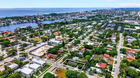 310 SE 8th St, Delray Beach, FL 33483