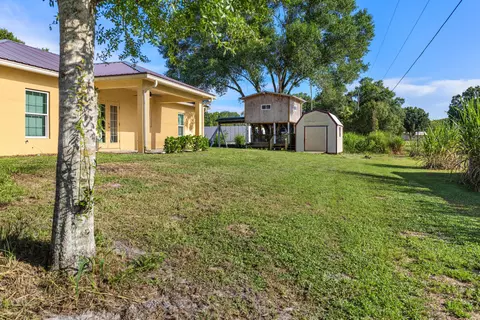 Exterior - 3845 NW 21st Ave, Okeechobee, FL 34972 photo 4 of 5