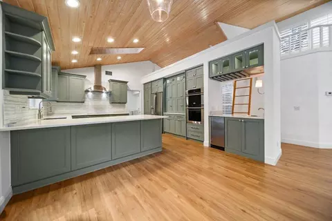 Kitchen - 15 Heritage Way, Sewalls Point, FL 34996 photo 4 of 4