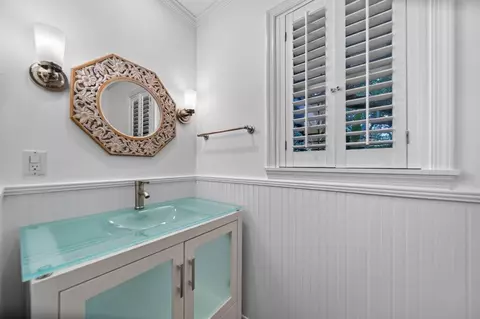 Bath - 15 Heritage Way, Sewalls Point, FL 34996 photo 2 of 6