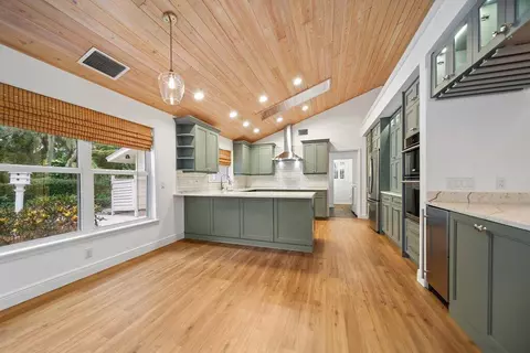 Kitchen - 15 Heritage Way, Sewalls Point, FL 34996 photo 1 of 4