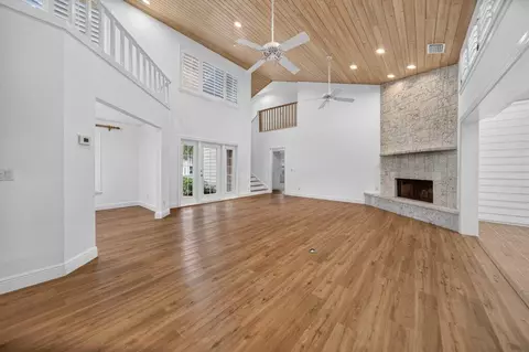 Living - 15 Heritage Way, Sewalls Point, FL 34996 photo 2 of 8