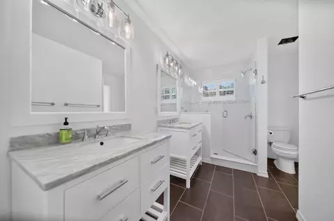 Bath - 15 Heritage Way, Sewalls Point, FL 34996 photo 1 of 6