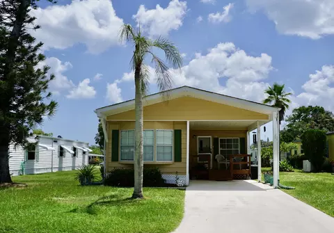 21 SE Iberian Ln, Port Saint Lucie, FL 34952