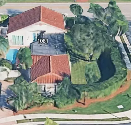 1081 Bel Aire Dr E, Pembroke Pines, FL 33027