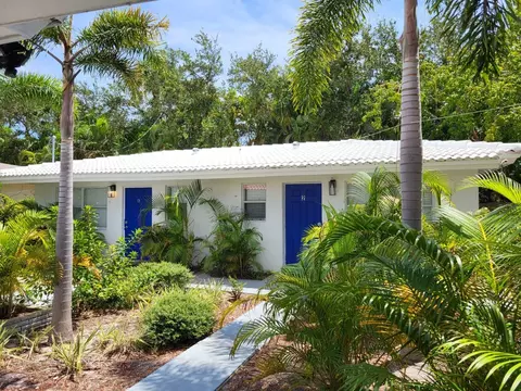1028 NE 10th Ave #1-4, Fort Lauderdale, FL 33334