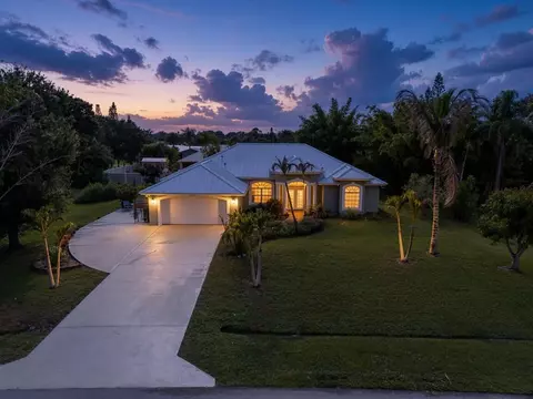 2142 SE Morningside Blvd, Port Saint Lucie, FL 34952