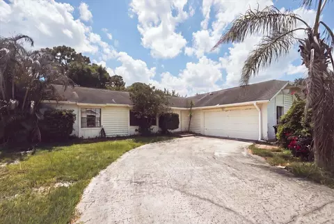 1646 SE Holiday Rd, Port Saint Lucie, FL 34952