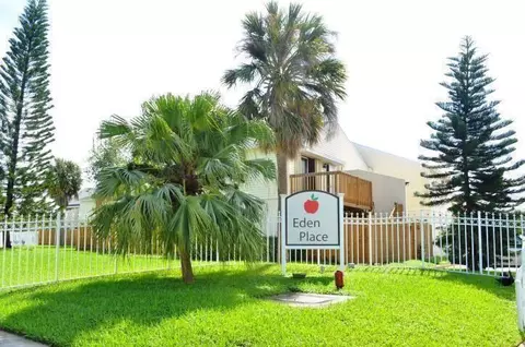 635 Executive Center Dr, West Palm Beach, FL 33401