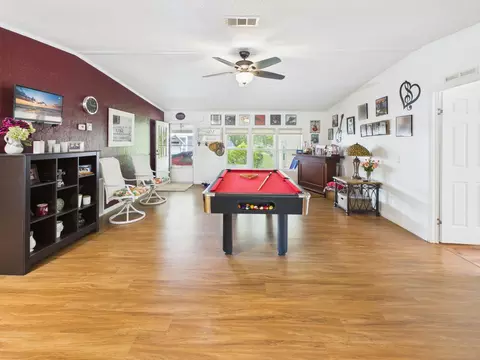 Living - 501 NE 8th Ave, Okeechobee, FL 34972 photo 1 of 4