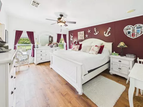 Bedroom - 501 NE 8th Ave, Okeechobee, FL 34972 photo 1 of 5