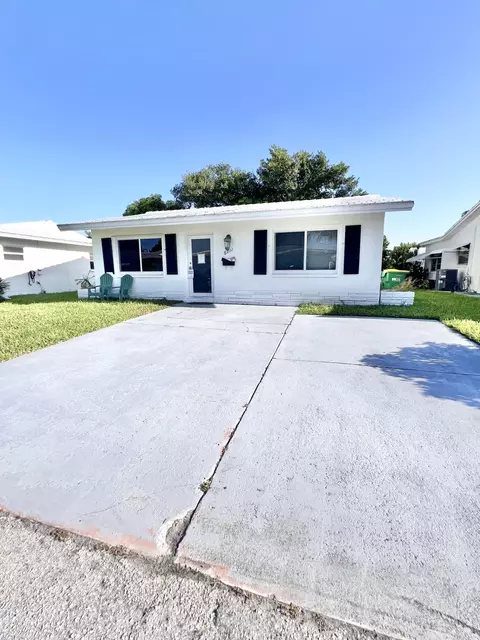 6711 NW 72nd St, Tamarac, FL 33321