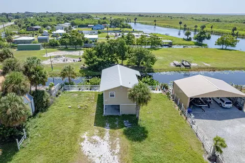 View/Area - 1041 Pine Way NE, Okeechobee, FL 34974 photo 1 of 4