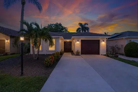 8409 Bonita Isle Dr, Lake Worth, FL 33467