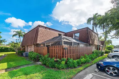 7754 Courtyard Run W, Boca Raton, FL 33433