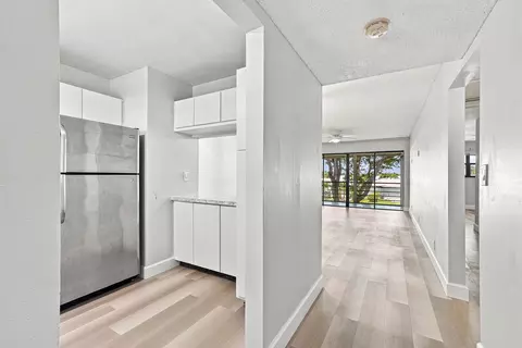 2181 W Woolbright Rd #N201, Boynton Beach, FL 33426