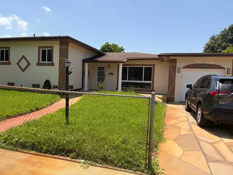 655 W Melrose Cir, Fort Lauderdale, FL 33312