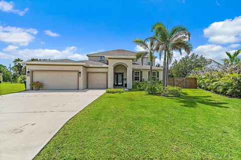 5648 NW Lorna Ct, Port Saint Lucie, FL 34986