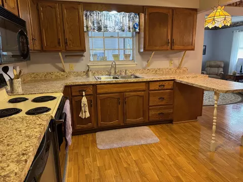 Kitchen - 2438 SE 32nd St, Okeechobee, FL 34974 photo 1 of 4