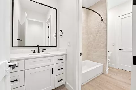 Bath - 16760 130th Way N, Jupiter, FL 33478 photo 2 of 2