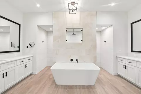 Bath - 16760 130th Way N, Jupiter, FL 33478 photo 1 of 2