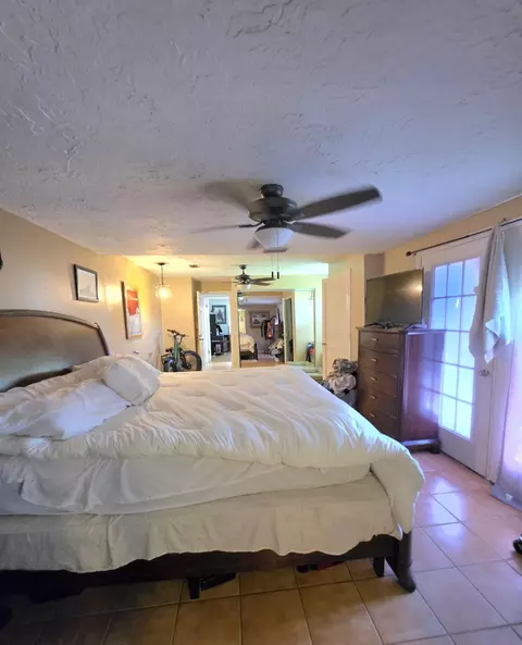 Bedroom - 2922 SE 28th St, Okeechobee, FL 34974 photo 2 of 2