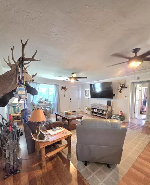Living - 2922 SE 28th St, Okeechobee, FL 34974 photo 2 of 2