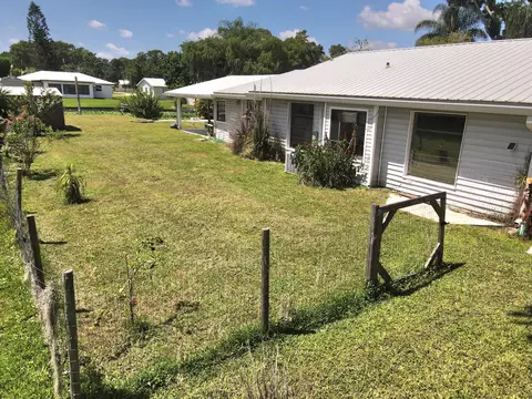 Exterior - 2922 SE 28th St, Okeechobee, FL 34974 photo 3 of 4