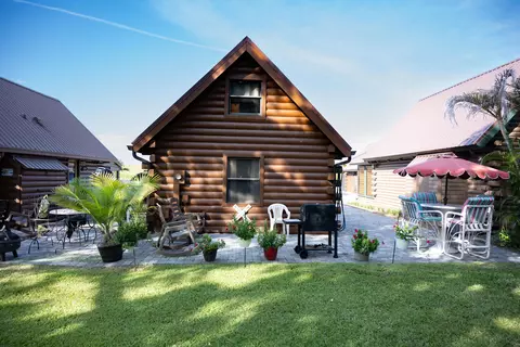 Exterior - 8364 Us-441, Okeechobee, FL 34974 photo 6 of 8