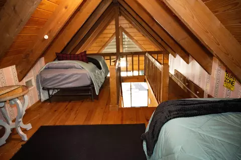 Bedroom - 8364 Us-441, Okeechobee, FL 34974 photo 3 of 4