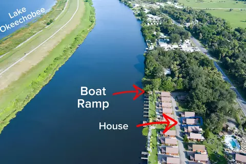View/Area - 8364 Us-441, Okeechobee, FL 34974 photo 3 of 5