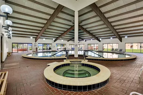 9801 Sunrise Lakes Blvd #208, Sunrise, FL 33322