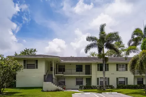 2101 Sabal Ridge Ct #F, Palm Beach Gardens, FL 33418