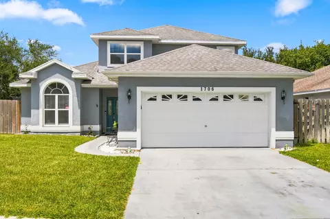 1706 Pondberry Ln, Port Saint Lucie, FL 34952