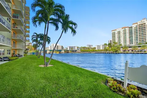 2900 NE 30th St #G1, Fort Lauderdale, FL 33306