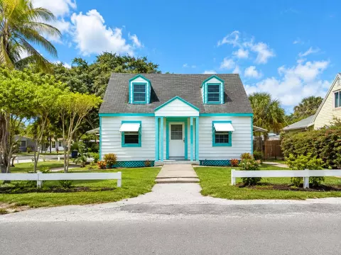 84 W 37th St, Riviera Beach, FL 33404