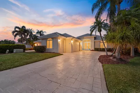 1415 SE Glencoe Ct, Port Saint Lucie, FL 34952
